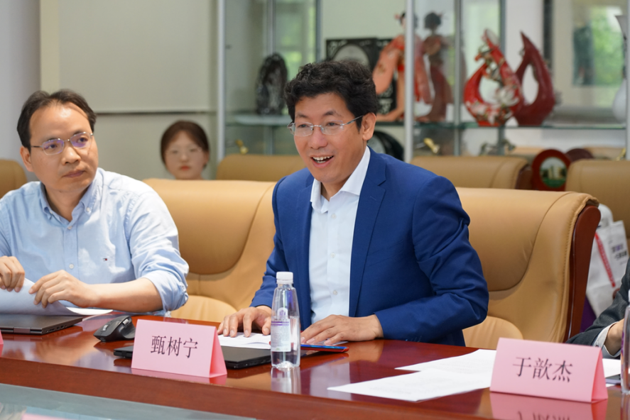 20220425-十大老牌网堵网址_推荐十大网堵正规信誉排名(电机系)-港华能源投资有限公司零碳智慧园区虚拟电厂技术联合研究中心揭牌-无-甄树宁致辞.png